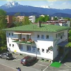 Gartenhotel - Pension - in Innsbruck... günstige Zimmer, nähe Uni + Altstadt
