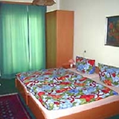 Gartenhotel - Pension - in Innsbruck... günstige Zimmer, nähe Uni + Altstadt