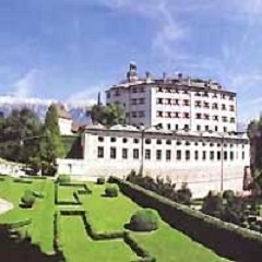 Gartenhotel - Pension - in Innsbruck... günstige Zimmer, nähe Uni + Altstadt